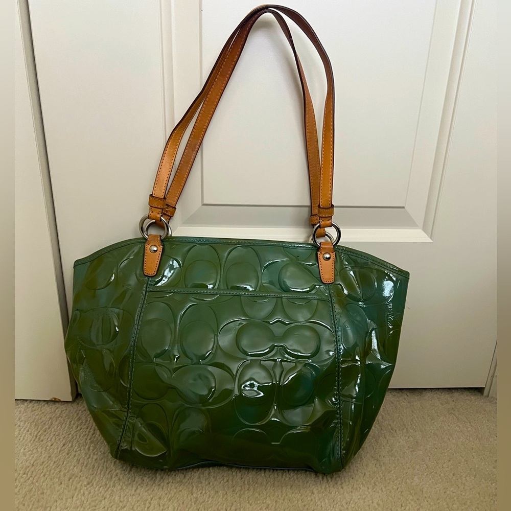 Vintage Coach Signature Leah Embossed Patent Leather Shoulder Tote Bag - Picture 2 of 4